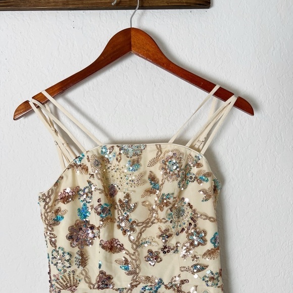 Dress The Population Floral Sequins Gown - Picture 2 of 8